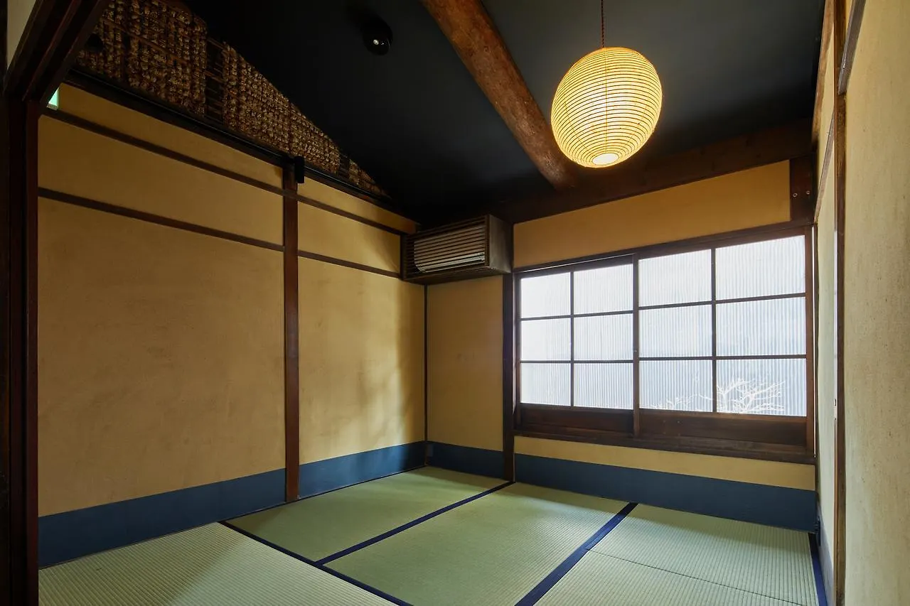 Yadoru Kyoto Hanare Kagami No Yado