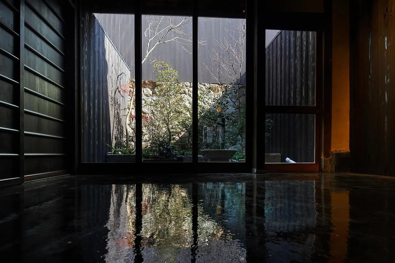 Yadoru Kyoto Hanare Kagami No Yado 0*,  Japonya